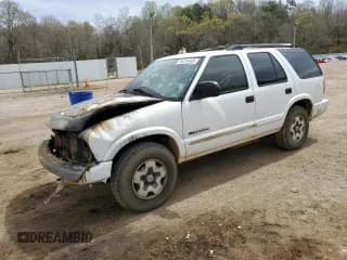✅ 2005 Chevrolet Blazer LS • VIN: 1GNDT13X35K111281 • Lot: 50755405. Wystawiony na Copart z przebiegiem Nie podano. Bezpłatny archiwum sprzedaży aukcyjnych z USA i szczegółowy raport historii pojazdu na DreamBid. Zdjęcie 1.