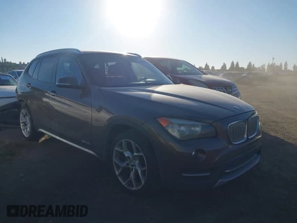 ✅ 2014 BMW X1 sDrive28i • VIN: WBAVM1C51EVW52642 • Лот: 43525332. Опубликован ранее на IAAI с пробегом 126 761 миль. Бесплатный доступ к архиву аукционных продаж из США и подробный отчёт об истории автомобиля на DreamBid. Изображение 1.