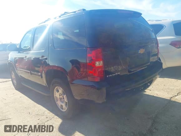 ✅ 2012 Chevrolet Tahoe LT • VIN: 1GNSCBE09CR159627 • Lot: 43786522. Wystawiony na IAAI z przebiegiem 271 329 mil. Bezpłatny archiwum sprzedaży aukcyjnych z USA i szczegółowy raport historii pojazdu na DreamBid. Zdjęcie 3.