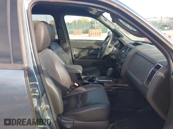 ✅ 2012 Ford Escape Limited • VIN: 1FMCU0EG7CKA30656 • Лот: 43607683. Опубликован ранее на IAAI с пробегом 204 907 миль. Бесплатный доступ к архиву аукционных продаж из США и подробный отчёт об истории автомобиля на DreamBid. Изображение 5.