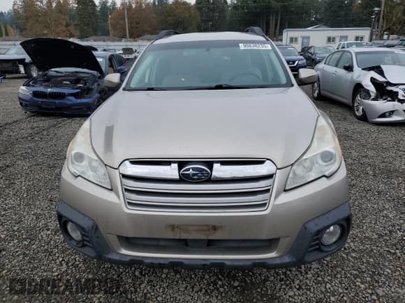 ✅ 2014 Subaru Outback Premium • VIN: 4S4BRBCCXE3208629 • Lot: 90838235. Listed on Copart with 143,587 mi. Free auction sales archive from the USA and detailed vehicle history report at DreamBid. Image 5.