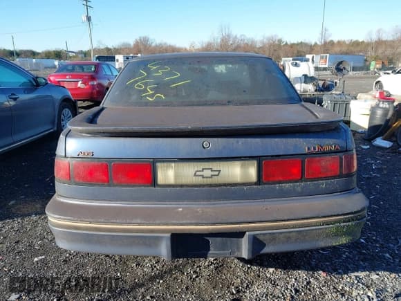 ✅ 1993 Chevrolet Lumina • VIN: 2G1WN14T6P9116348 • Лот: 43717645. Опубликован ранее на IAAI с пробегом 83 563 миль. Бесплатный доступ к архиву аукционных продаж из США и подробный отчёт об истории автомобиля на DreamBid. Изображение 17.