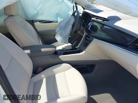 ✅ 2024 Cadillac XT6 FWD Premium Luxury • VIN: 1GYKPCRS0RZ700856 • Lot: 41853450. Wystawiony na IAAI z przebiegiem 6 507 mil. Bezpłatny archiwum sprzedaży aukcyjnych z USA i szczegółowy raport historii pojazdu na DreamBid. Zdjęcie 5.