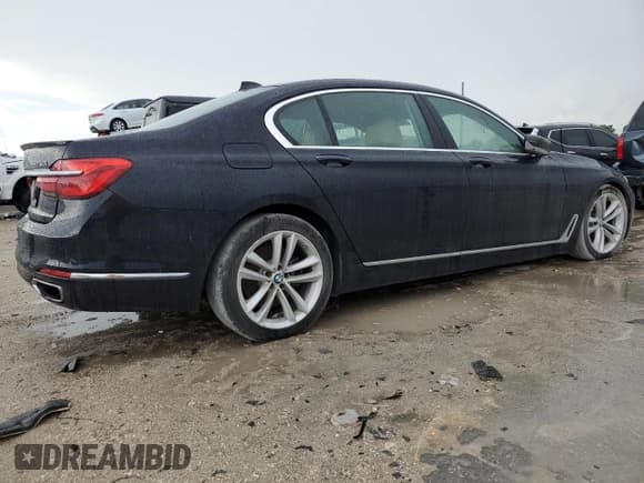 ✅ 2017 BMW 7 Series 750i • VIN: WBA7F0C32HGM21737 • Lot: 69356355. Listed on Copart with 109,126 mi. Free auction sales archive from the USA and detailed vehicle history report at DreamBid. Image 3.