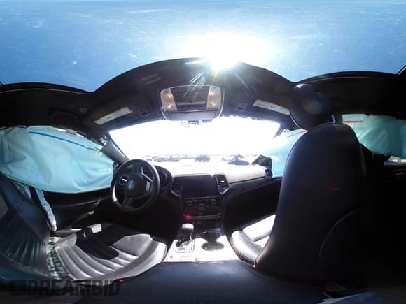 ✅ 2021 Jeep Grand Cherokee Limited • VIN: 1C4RJFBG5MC671721 • Lot: 42129371. Wystawiony na IAAI z przebiegiem 23 900 mil. Bezpłatny archiwum sprzedaży aukcyjnych z USA i szczegółowy raport historii pojazdu na DreamBid. Zdjęcie 18.