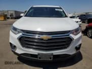 ✅ 2018 Chevrolet Traverse LT Cloth • VIN: 1GNERGKW1JJ116896 • Lot: 65275594. Wystawiony na Copart z przebiegiem 97 398 mil. Bezpłatny archiwum sprzedaży aukcyjnych z USA i szczegółowy raport historii pojazdu na DreamBid. Zdjęcie 5.
