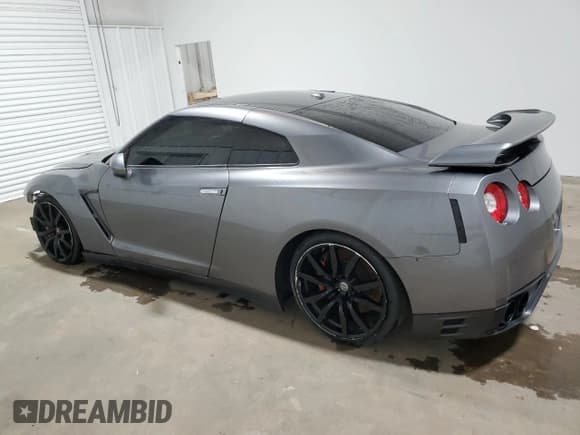 ✅ 2016 Nissan GT-R Premium • VIN: JN1AR5EFXGM290743 • Lot: 75346334. Listed on Copart with 34,358 mi. Free auction sales archive from the USA and detailed vehicle history report at DreamBid. Image 2.