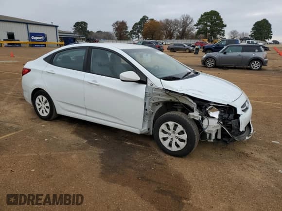 ✅ 2017 Hyundai Accent SE • VIN: KMHCT4AEXHU241585 • Лот: 81776233. Опубликован ранее на Copart с пробегом 107 076 миль. Бесплатный доступ к архиву аукционных продаж из США и подробный отчёт об истории автомобиля на DreamBid. Изображение 4.