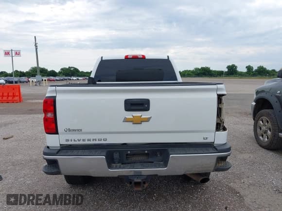 ✅ 2017 Chevrolet Silverado 2500HD LT • VIN: 1GC1KVEG6HF101957 • Lot: 42343984. Listed on IAAI with 313,934 mi. Free auction sales archive from the USA and detailed vehicle history report at DreamBid. Image 16.