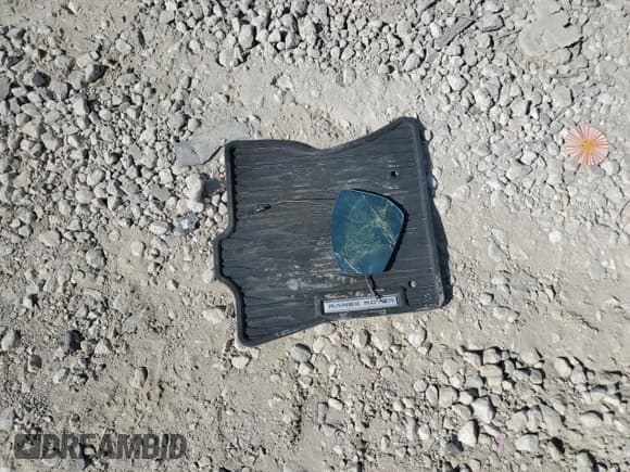 ✅ 2022 Land Rover Range Rover Velar S • VIN: SALYJ2EX7NA343139 • Лот: 71491074. Опубликован ранее на Copart с пробегом 25 235 миль. Бесплатный доступ к архиву аукционных продаж из США и подробный отчёт об истории автомобиля на DreamBid. Изображение 13.