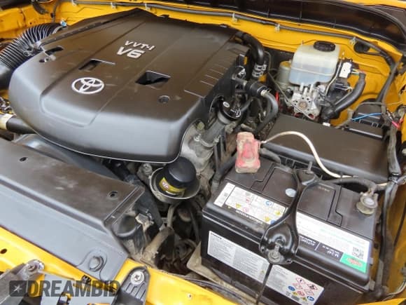 ✅ 2007 Toyota FJ Cruiser • VIN: JTEBU11F370076307 • Lot: 82147615. Wystawiony na Copart z przebiegiem 182 609 mil. Bezpłatny archiwum sprzedaży aukcyjnych z USA i szczegółowy raport historii pojazdu na DreamBid. Zdjęcie 7.