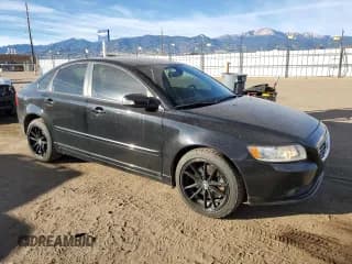 ✅ 2010 Volvo S40 • VIN: YV1382MS0A2508885 • Lot: 93474865. Listed on Copart with 82,438 mi. Free auction sales archive from the USA and detailed vehicle history report at DreamBid. Image 4.