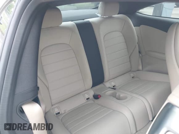 ✅ 2017 Mercedes-Benz C 300 • VIN: WDDWJ4JB9HF355715 • Lot: 42265421. Listed on IAAI with 13,696 mi. Free auction sales archive from the USA and detailed vehicle history report at DreamBid. Image 8.