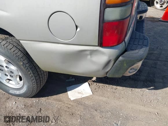 ✅ 2006 Chevrolet Suburban LS • VIN: 1GNEC16Z66J105810 • Лот: 41767095. Опубликован ранее на IAAI с пробегом 171 652 миль. Бесплатный доступ к архиву аукционных продаж из США и подробный отчёт об истории автомобиля на DreamBid. Изображение 6.