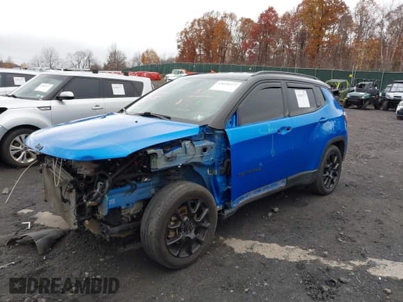✅ 2022 Jeep Compass Latitude • VIN: 3C4NJCBB3NT213585 • Lot: 43640377. Listed on IAAI with 113,652 mi. Free auction sales archive from the USA and detailed vehicle history report at DreamBid. Image 2.
