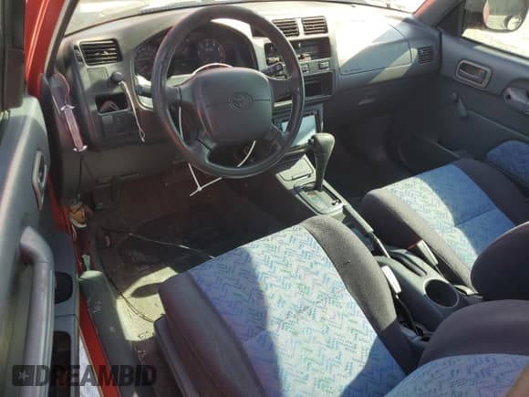 ✅ 1996 Toyota RAV4 • VIN: JT3XP10V6T0003408 • Lot: 52783155. Wystawiony na Copart z przebiegiem 169 690 mil. Bezpłatny archiwum sprzedaży aukcyjnych z USA i szczegółowy raport historii pojazdu na DreamBid. Zdjęcie 8.