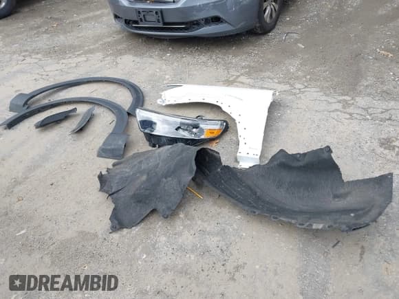 ✅ 2022 Ford Explorer XLT • VIN: 1FMSK8DH9NGB98721 • Лот: 43573141. Опубликован ранее на IAAI с пробегом 40 840 миль. Бесплатный доступ к архиву аукционных продаж из США и подробный отчёт об истории автомобиля на DreamBid. Изображение 12.