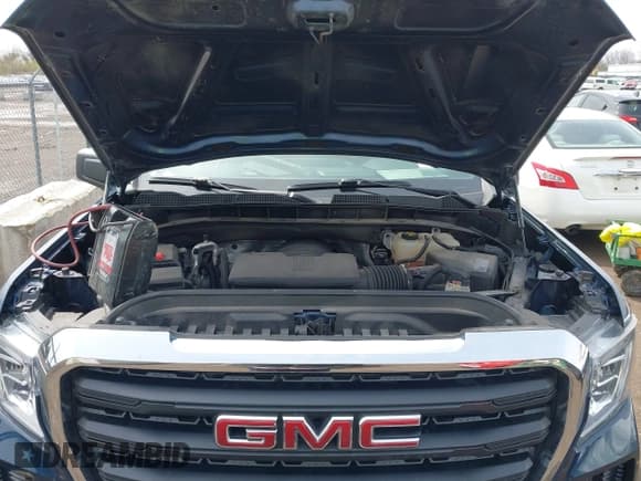 ✅ 2019 GMC Sierra 1500 • VIN: 1GTU9AEF0KZ413786 • Lot: 41942755. Listed on IAAI with 102,219 mi. Free auction sales archive from the USA and detailed vehicle history report at DreamBid. Image 10.