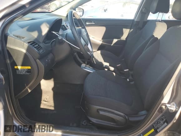 ✅ 2015 Hyundai Accent GS • VIN: KMHCT5AE6FU219831 • Lot: 73343014. Wystawiony na Copart z przebiegiem 58 947 mil. Bezpłatny archiwum sprzedaży aukcyjnych z USA i szczegółowy raport historii pojazdu na DreamBid. Zdjęcie 7.