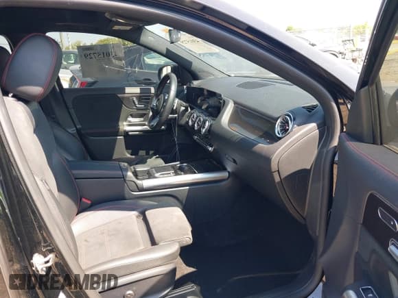 ✅ 2022 Mercedes-Benz GLA 35 AMG • VIN: W1N4N5BB5NJ330077 • Lot: 43015729. Wystawiony na IAAI z przebiegiem 36 987 mil. Bezpłatny archiwum sprzedaży aukcyjnych z USA i szczegółowy raport historii pojazdu na DreamBid. Zdjęcie 5.
