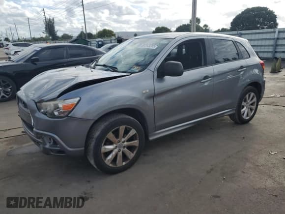 ✅ 2012 Mitsubishi Outlander SE • VIN: JA4AR4AU3CZ008588 • Lot: 87243205. Wystawiony na Copart z przebiegiem 143 426 mil. Bezpłatny archiwum sprzedaży aukcyjnych z USA i szczegółowy raport historii pojazdu na DreamBid. Zdjęcie 1.