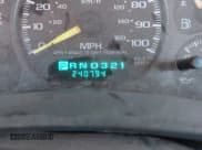 ✅ 2001 Chevrolet Silverado 2500HD LT3 • VIN: 1GCHK23G91F130620 • Лот: 41320145. Опубликован ранее на IAAI с пробегом 240 794 миль. Бесплатный доступ к архиву аукционных продаж из США и подробный отчёт об истории автомобиля на DreamBid. Изображение 7.