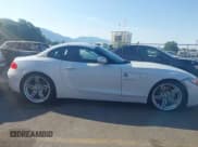 ✅ 2011 BMW Z4 sDrive35is • VIN: WBALM1C59BE393725 • Lot: 42474257. Wystawiony na IAAI z przebiegiem 143 563 mil. Bezpłatny archiwum sprzedaży aukcyjnych z USA i szczegółowy raport historii pojazdu na DreamBid. Zdjęcie 13.