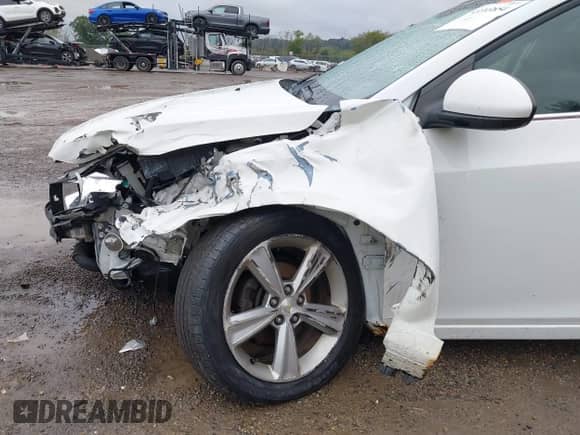 2012 Chevrolet Cruze 2LT z VIN 1G1PG5SC0C7180406, wystawiony jako IAAI lot #43393854 z przebiegiem 143 467 mil mil oraz . Historia ofert i sprzedaży dostępna na DreamBid. Obrazek 18.