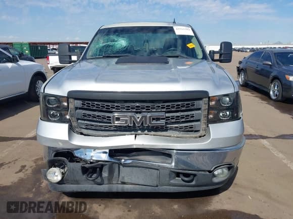 ✅ 2011 GMC Sierra 2500HD SLT • VIN: 1GT121CG0BF164295 • Лот: 43512394. Опубликован ранее на IAAI с пробегом 165 459 миль. Бесплатный доступ к архиву аукционных продаж из США и подробный отчёт об истории автомобиля на DreamBid. Изображение 12.