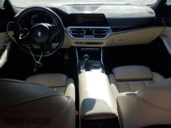 ✅ 2020 BMW 3 Series M340i xDrive • VIN: WBA5U9C06LFJ80108 • Lot: 92662845. Wystawiony na Copart z przebiegiem 73 365 mil. Bezpłatny archiwum sprzedaży aukcyjnych z USA i szczegółowy raport historii pojazdu na DreamBid. Zdjęcie 8.