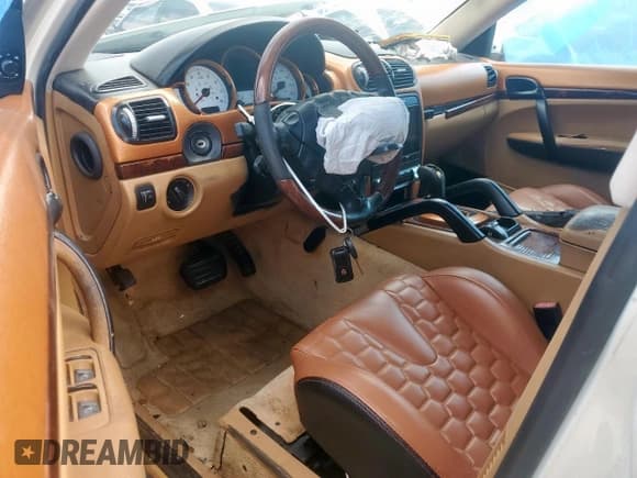 ✅ 2004 Porsche Cayenne • VIN: WP1AA29P54LA23001 • Лот: 71788385. Опубликован ранее на Copart с пробегом Не указан. Бесплатный доступ к архиву аукционных продаж из США и подробный отчёт об истории автомобиля на DreamBid. Изображение 8.