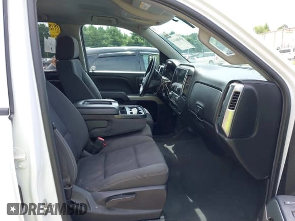 ✅ 2019 Chevrolet Silverado 1500 LT • VIN: 2GCVKPEC1K1147690 • Lot: 43006612. Wystawiony na IAAI z przebiegiem 171 596 mil. Bezpłatny archiwum sprzedaży aukcyjnych z USA i szczegółowy raport historii pojazdu na DreamBid. Zdjęcie 5.