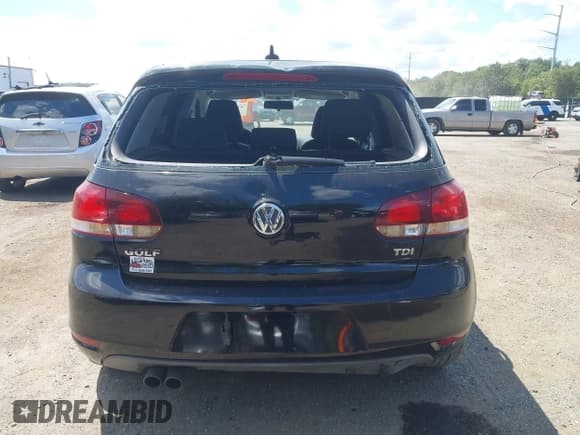✅ 2011 Volkswagen Golf TDI • VIN: WVWDM7AJ6BW175097 • Lot: 43005441. Wystawiony na IAAI z przebiegiem Nie podano. Bezpłatny archiwum sprzedaży aukcyjnych z USA i szczegółowy raport historii pojazdu na DreamBid. Zdjęcie 15.
