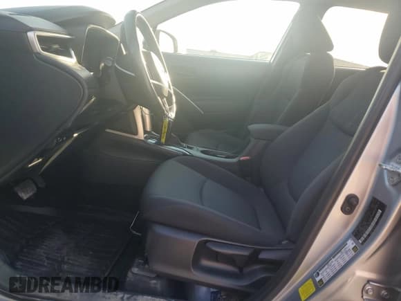 ✅ 2022 Toyota Corolla Cross LE • VIN: 7MUCAAAG0NV010517 • Lot: 86174495. Listed on Copart with 54,150 mi. Free auction sales archive from the USA and detailed vehicle history report at DreamBid. Image 7.