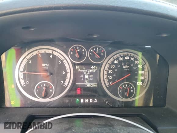 ✅ 2010 Dodge 1500 SLT • VIN: 1D7RV1GT9AS164020 • Лот: 84563084. Размещён на Copart с пробегом 136 500 миль миль. Получите бесплатный доступ к архиву аукционных продаж из США и посмотрите подробный отчёт об истории автомобиля на DreamBid. Изображение 9.