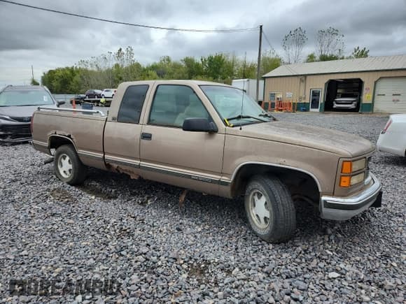 ✅ 1996 GMC Sierra 1500 • VIN: 2GTEC19R8T1561768 • Lot: 85784245. Wystawiony na Copart z przebiegiem 271 276 mil. Bezpłatny archiwum sprzedaży aukcyjnych z USA i szczegółowy raport historii pojazdu na DreamBid. Zdjęcie 4.