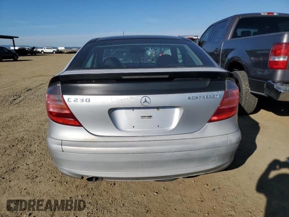 ✅ 2002 Mercedes-Benz C 230/260/280/320 • VIN: WDBRN47J12A288749 • Lot: 42052655. Wystawiony na Copart z przebiegiem 229 188 mil. Bezpłatny archiwum sprzedaży aukcyjnych z USA i szczegółowy raport historii pojazdu na DreamBid. Zdjęcie 6.