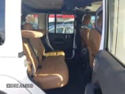 ✅ 2020 Jeep Wrangler Unlimited Sahara Altitude • VIN: 1C4HJXEG7LW196700 • Lot: 40932539. Wystawiony na IAAI z przebiegiem 110 891 mil. Bezpłatny archiwum sprzedaży aukcyjnych z USA i szczegółowy raport historii pojazdu na DreamBid. Zdjęcie 8.