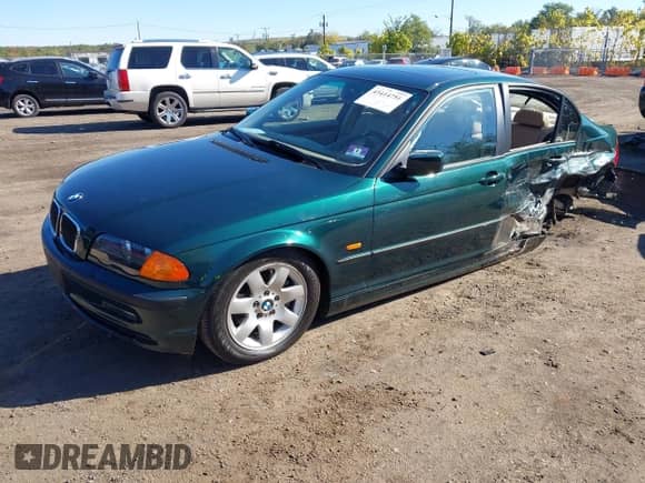 2001 BMW 3 Series 325i with VIN WBAAV33461FU80305, listed as a IAAI auction lot 43414751 with 36,144 mi miles and . Bid and sale history available at DreamBid. Image 2.