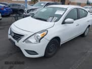 ✅ 2015 Nissan Versa S • VIN: 3N1CN7AP8FL942489 • Лот: 42433402. Опубликован ранее на IAAI с пробегом 102 214 миль. Бесплатный доступ к архиву аукционных продаж из США и подробный отчёт об истории автомобиля на DreamBid. Изображение 2.