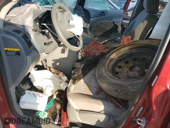 ✅ 2010 Kia Sedona LX • VIN: KNDMG4C38A6351487 • Lot: 81090945. Listed on Copart with 130,925 mi. Free auction sales archive from the USA and detailed vehicle history report at DreamBid. Image 7.