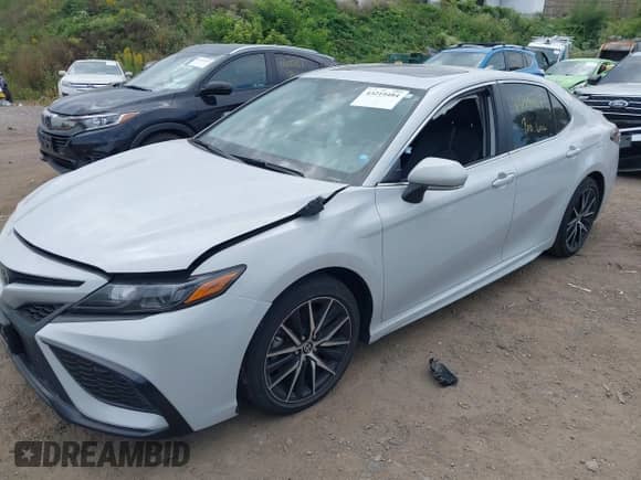2023 Toyota Camry SE Nightshade с VIN 4T1T11AK5PU170840, выставлен на аукционе IAAI как лот 43219484 с пробегом 23 350 миль миль и . История ставок и продаж доступна на DreamBid. Изображение 16.