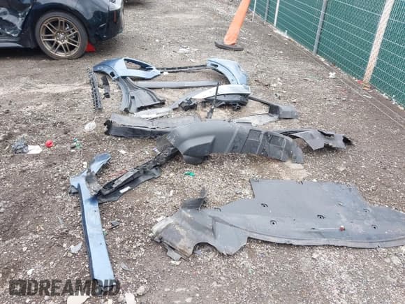 ✅ 2020 Ford Explorer • VIN: 1FMSK8BH8LGC23575 • Lot: 41944018. Listed on IAAI with 107,427 mi. Free auction sales archive from the USA and detailed vehicle history report at DreamBid. Image 12.