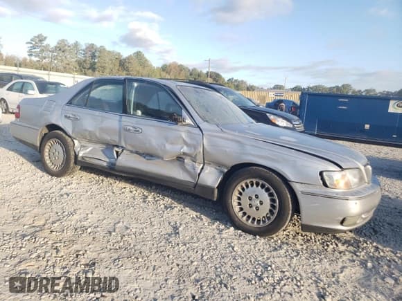 ✅ 1998 Infiniti Q45 • VIN: JNKBY31A9WM400536 • Lot: 77225484. Wystawiony na Copart z przebiegiem 136 342 mil. Bezpłatny archiwum sprzedaży aukcyjnych z USA i szczegółowy raport historii pojazdu na DreamBid. Zdjęcie 4.