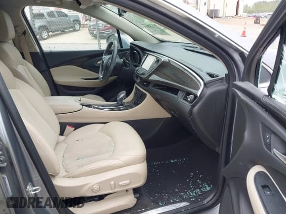 ✅ 2019 Buick Envision Preferred • VIN: LRBFXBSA5KD013697 • Lot: 41949195. Wystawiony na IAAI z przebiegiem 95 146 mil. Bezpłatny archiwum sprzedaży aukcyjnych z USA i szczegółowy raport historii pojazdu na DreamBid. Zdjęcie 5.