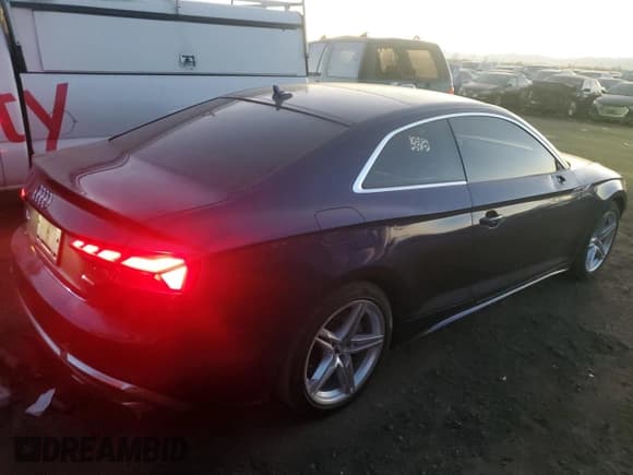 ✅ 2020 Audi A5 Premium Plus • VIN: WAUTNAF57LA003108 • Лот: 81356524. Опубликован ранее на Copart с пробегом 33 758 миль. Бесплатный доступ к архиву аукционных продаж из США и подробный отчёт об истории автомобиля на DreamBid. Изображение 3.