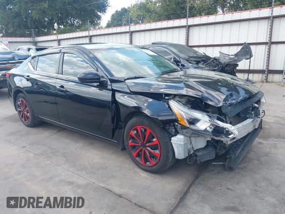 ✅ 2019 Nissan Altima S • VIN: 1N4BL4BV5KN303383 • Лот: 43035607. Опубликован ранее на IAAI с пробегом 122 309 миль. Бесплатный доступ к архиву аукционных продаж из США и подробный отчёт об истории автомобиля на DreamBid. Изображение 1.