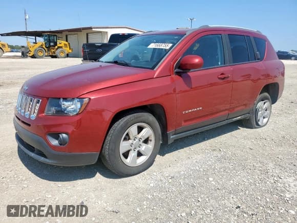 ✅ 2016 Jeep Compass Latitude • VIN: 1C4NJCEA7GD773735 • Лот: 71668755. Опубликован ранее на Copart с пробегом 170 559 миль. Бесплатный доступ к архиву аукционных продаж из США и подробный отчёт об истории автомобиля на DreamBid. Изображение 1.