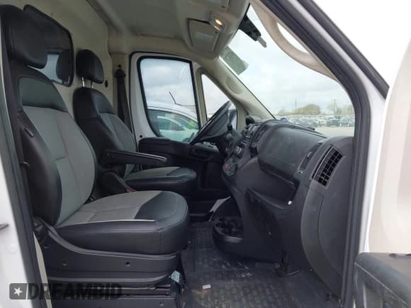 ✅ 2019 Ram ProMaster Cargo • VIN: 3C6TRVAG6KE502721 • Лот: 43722778. Опубликован ранее на IAAI с пробегом 112 173 миль. Бесплатный доступ к архиву аукционных продаж из США и подробный отчёт об истории автомобиля на DreamBid. Изображение 5.
