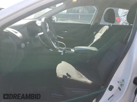 ✅ 2023 Nissan Sentra SR • VIN: 3N1AB8DV5PY324759 • Lot: 84916055. Wystawiony na Copart z przebiegiem 22 618 mil. Bezpłatny archiwum sprzedaży aukcyjnych z USA i szczegółowy raport historii pojazdu na DreamBid. Zdjęcie 8.